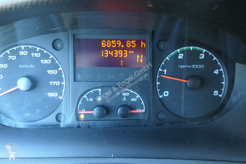 Véhicule utilitaire Iveco Daily 35 S11 C30C...