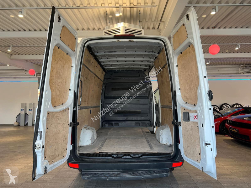 عربة نفعية Mercedes 313/316...