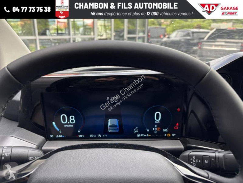Samochód dostawczy Ford FOURGON 320 L1H1 2.0...