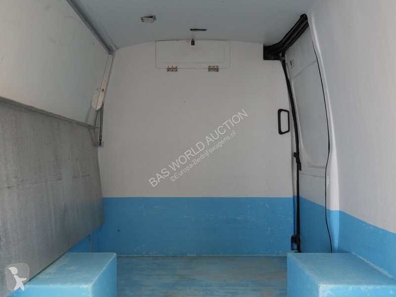 Furgoneta Iveco 35C18