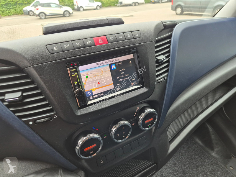 Samochód dostawczy Iveco 35C16 2.3D/ Navi/...