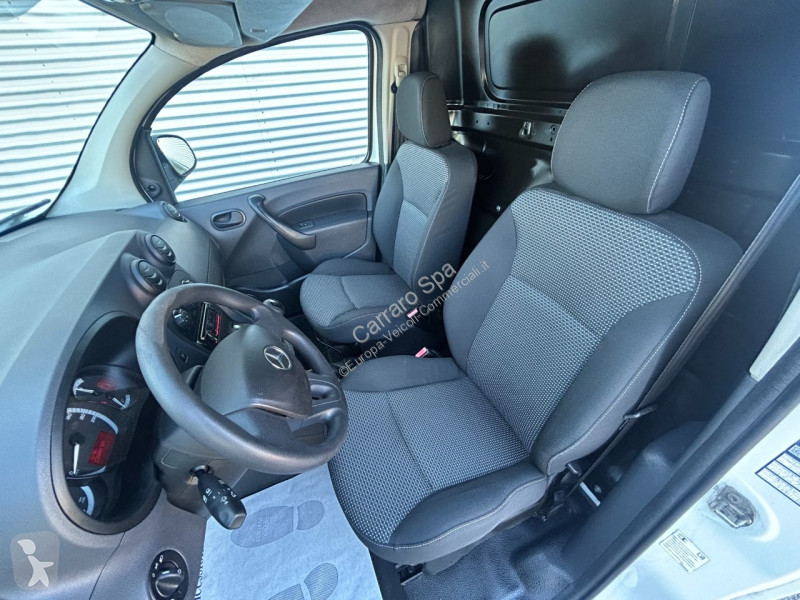 عربة نفعية Mercedes CITAN FURGONE E MIXTO