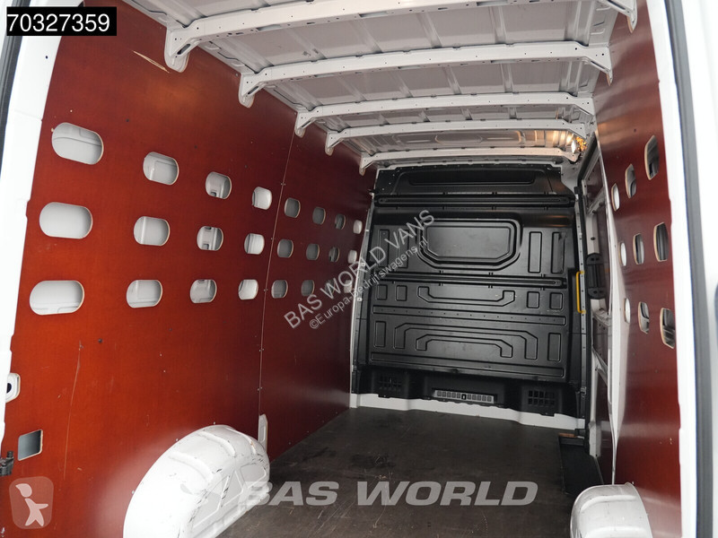 Furgoneta Volkswagen 140pk L3H3 Trekhaak Airco...