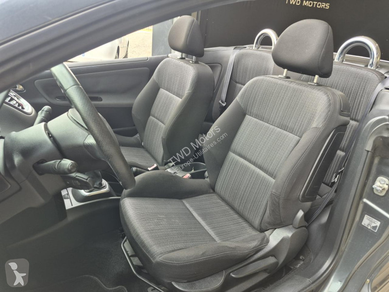 Véhicule utilitaire Peugeot 207 CC 1.6 HDi -...