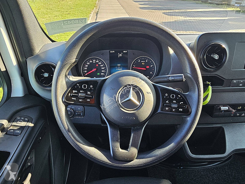 عربة نفعية Mercedes 317 L2H2 RWD Automaat