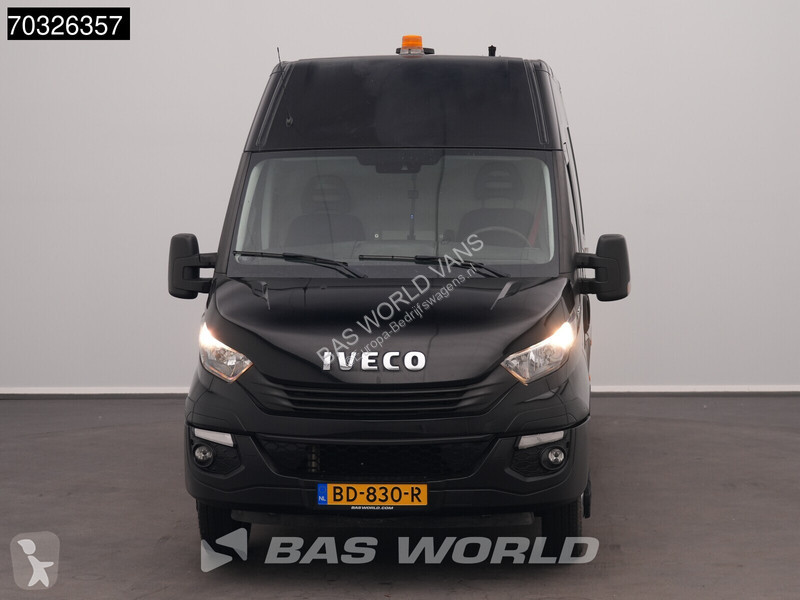 Véhicule utilitaire Iveco 50C18 3.0L...