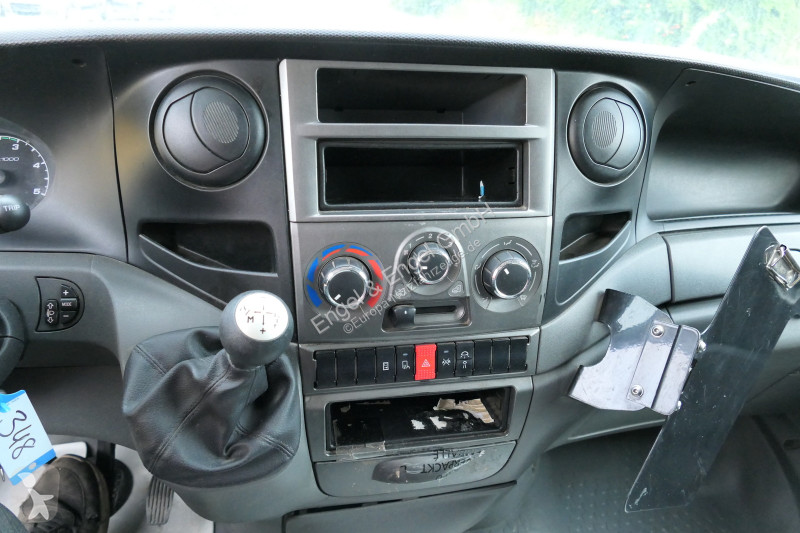 Veicolo commerciale Iveco Daily 35 S11 C30C...