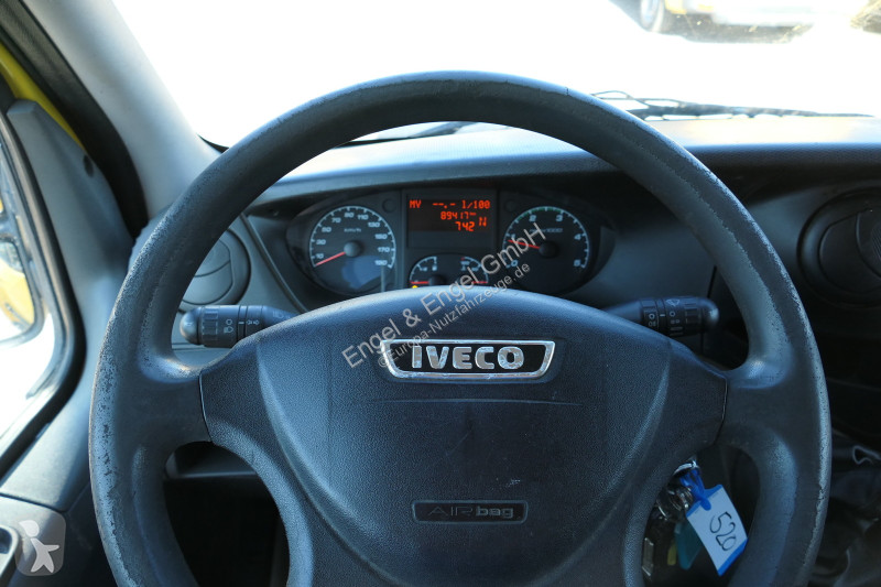 Veicolo commerciale Iveco Daily 35 S11 C30C...