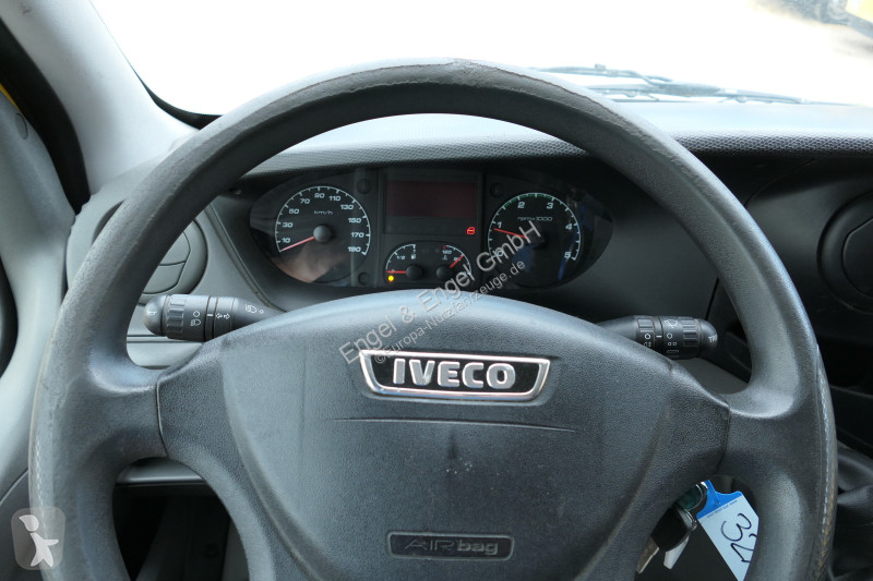 Veicolo commerciale Iveco Daily 35 S11 C30C...