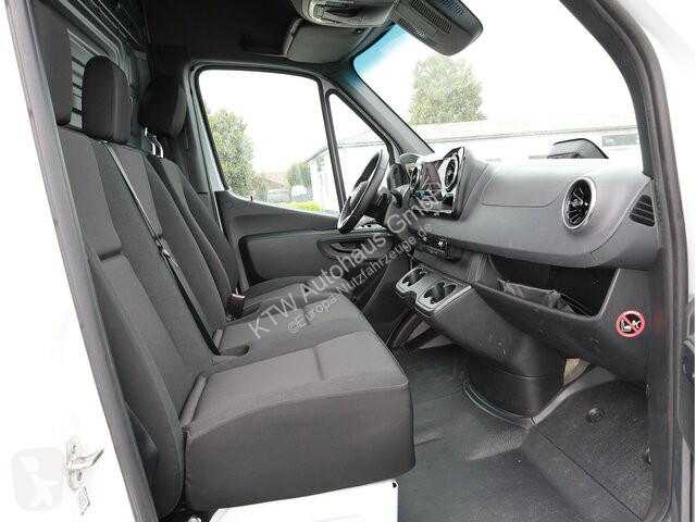 Véhicule utilitaire Mercedes Sprinter 317...