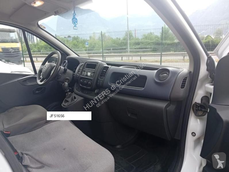 Véhicule utilitaire Opel 6 posti