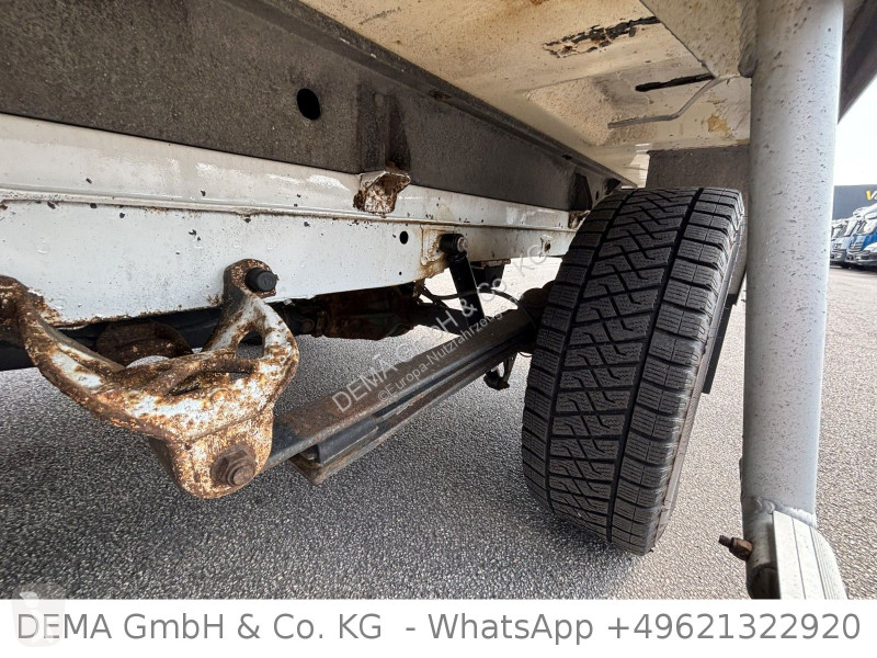 Véhicule utilitaire Mercedes...