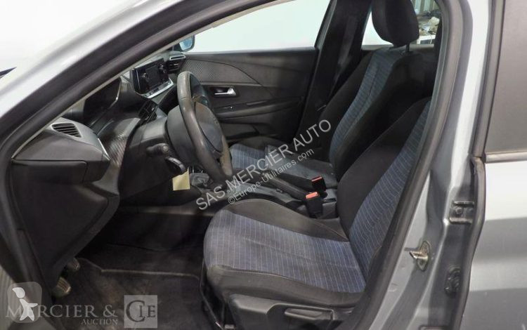 عربة نفعية Peugeot