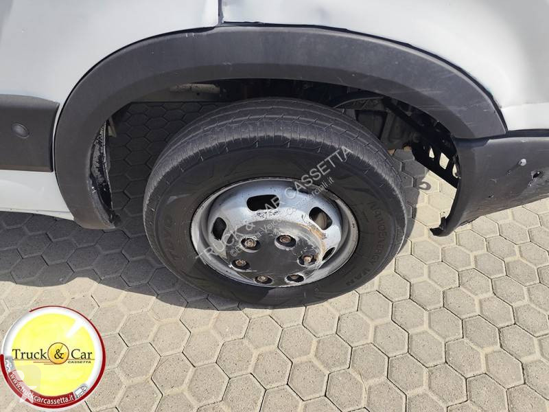 Samochód dostawczy Iveco