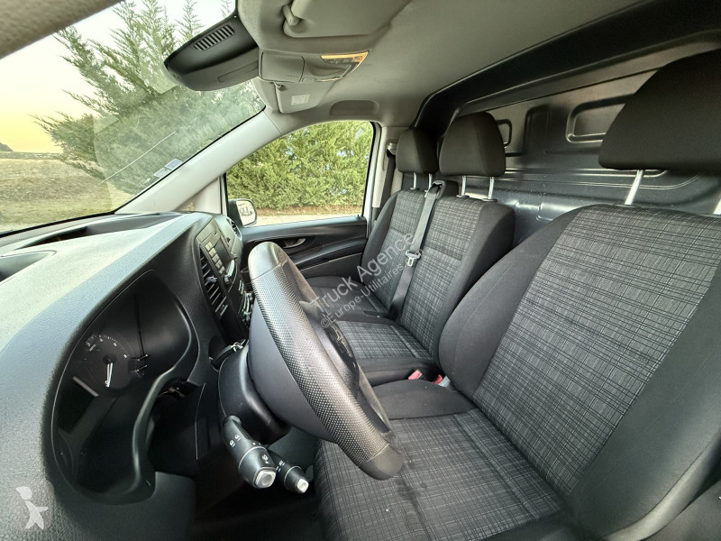Véhicule utilitaire Mercedes  VITO