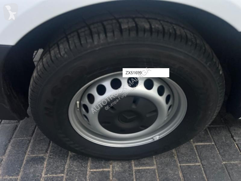 Véhicule utilitaire Mercedes 513