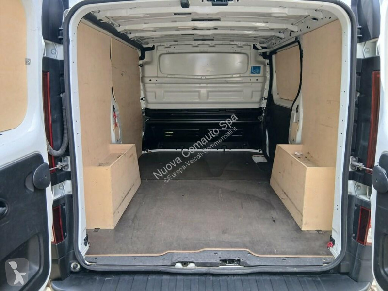 عربة نفعية Renault IV