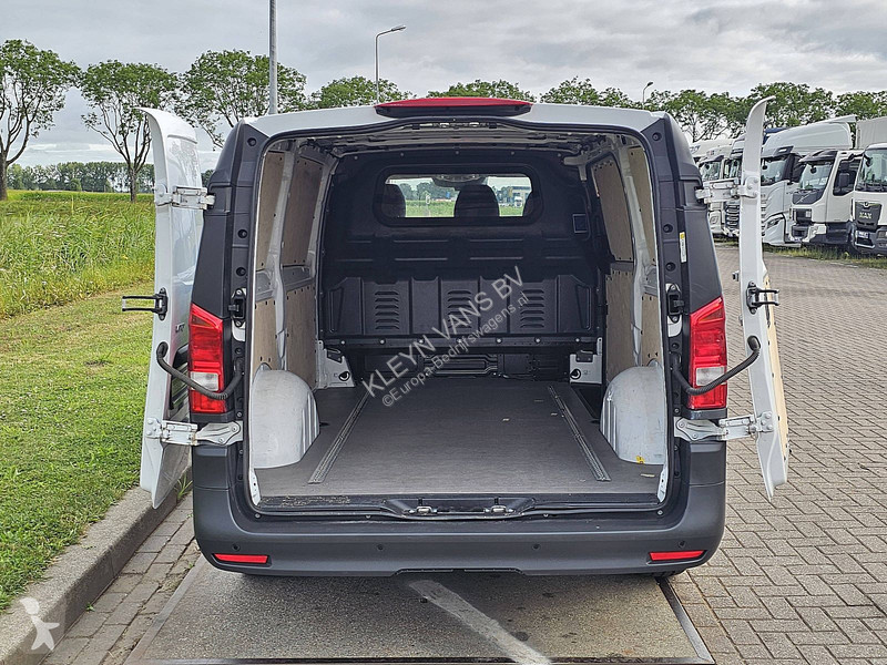 Véhicule utilitaire Mercedes 116 L2 Mbux Navi...