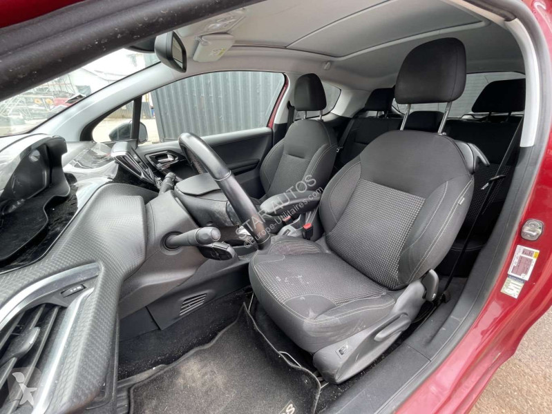 Véhicule utilitaire Peugeot
