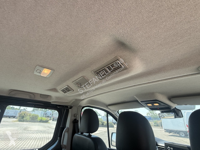Véhicule utilitaire Nissan Primastar bus 2.0...