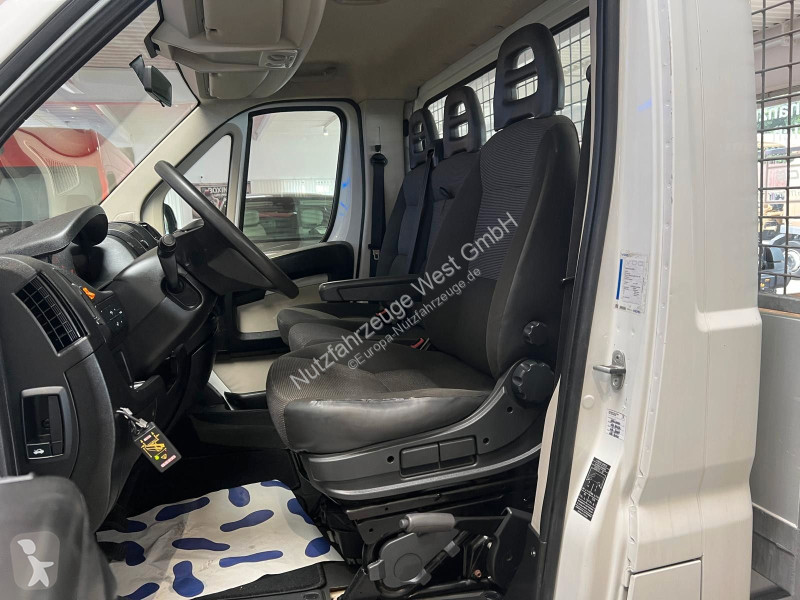 عربة نفعية Peugeot 3,0 HDI Fassi Kran M30A.13...