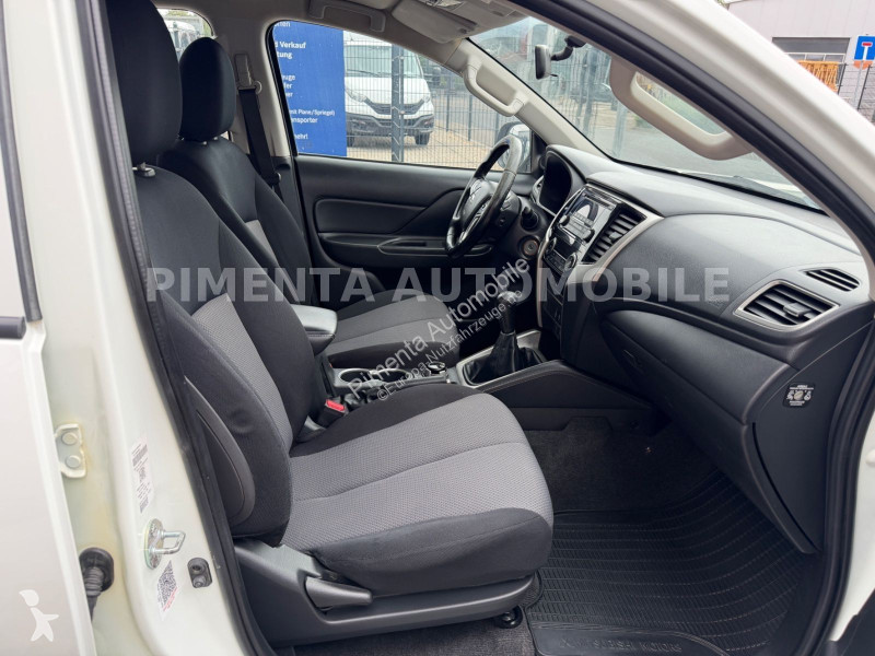 عربة نفعية Mitsubishi D/C 220DI-D M-PRO...