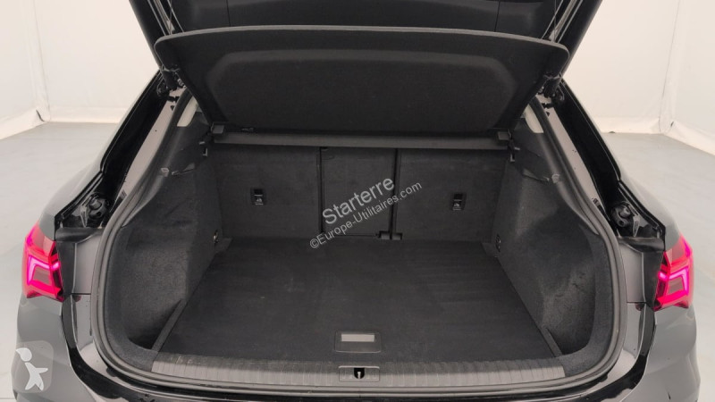 Audi Q3 Transporter