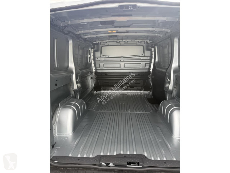 Véhicule utilitaire Renault TRAFIC 3T0 L1H1...