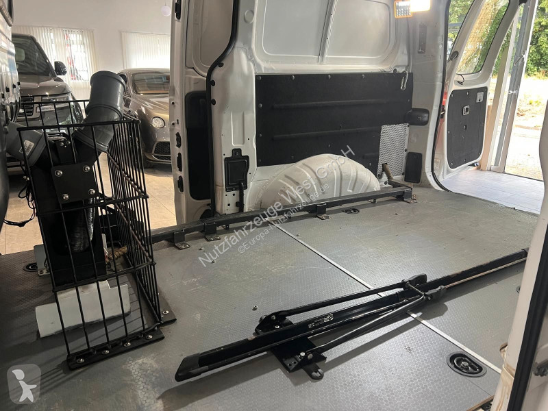 Samochód dostawczy Hyundai H-1  2,5 CRDI...