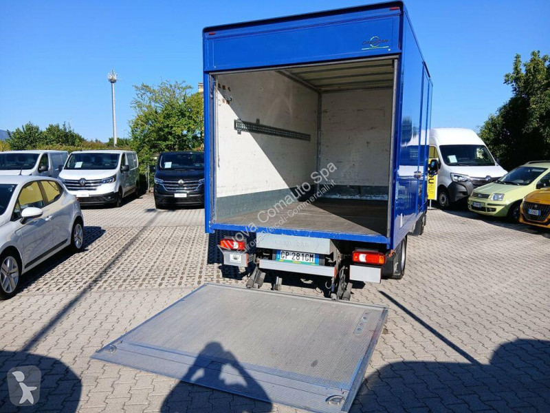 Furgoneta Iveco V