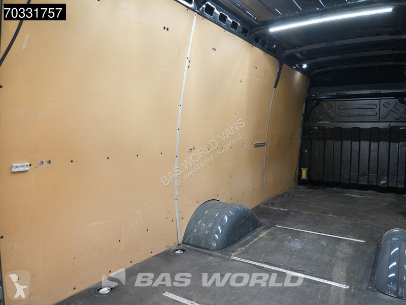 Лекотоварен автомобил Iveco 35C18 3.0L Automaat...