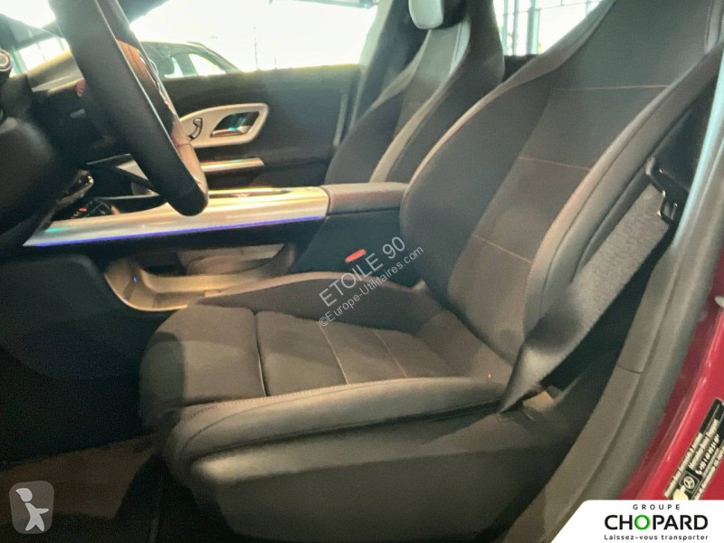 عربة نفعية Mercedes CLA 180 8F-eDCT