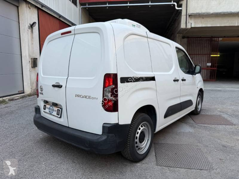 Furgoneta Toyota