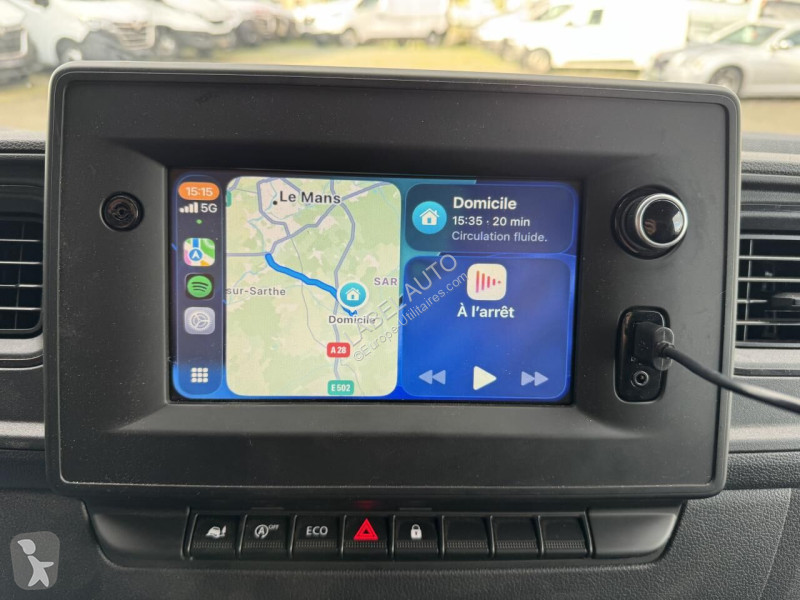 Véhicule utilitaire Renault 2.3
