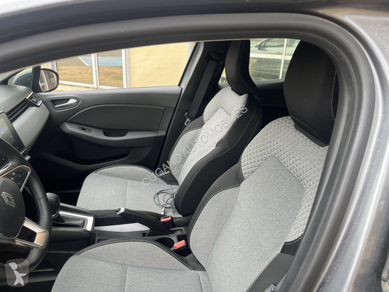 Véhicule utilitaire Renault CLIO V 1.6 E-TECH...