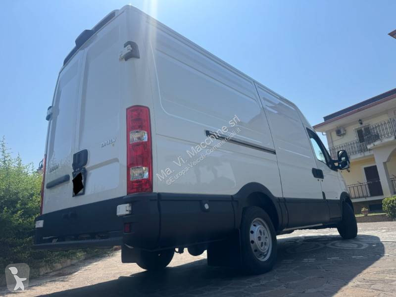 عربة نفعية Iveco