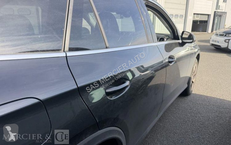 عربة نفعية Mercedes