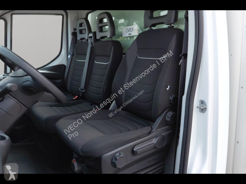 Véhicule utilitaire Iveco CCb 35C16H...
