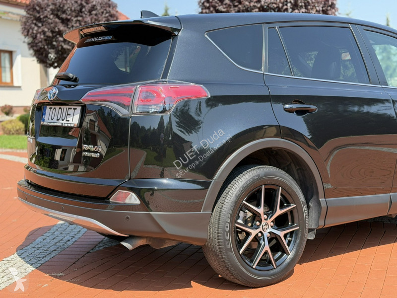 Samochód dostawczy Toyota RAV-4