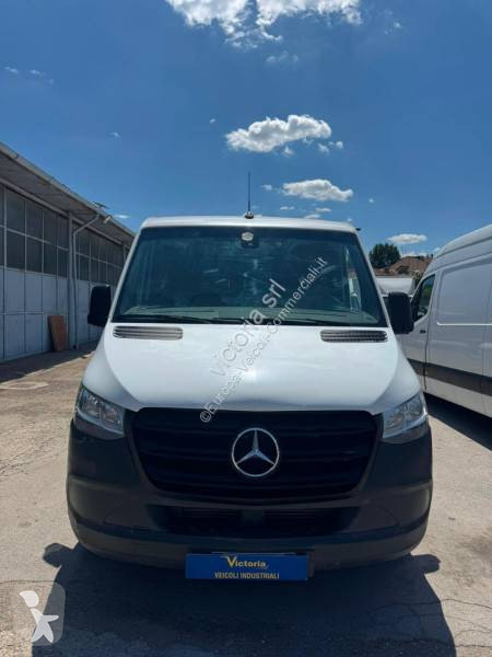 عربة نفعية Mercedes
