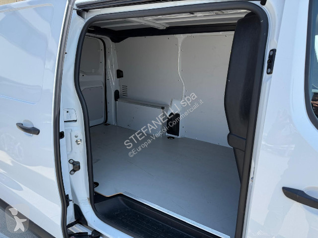 عربة نفعية Peugeot EXPERT 2.0 BLUE HDI 140CV L2H1