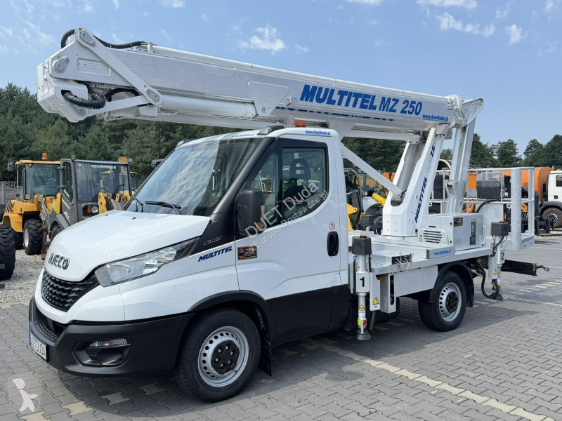 Furgoneta Iveco 35S14