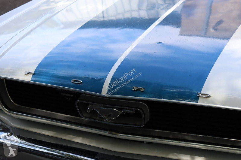 Furgoneta Ford V8