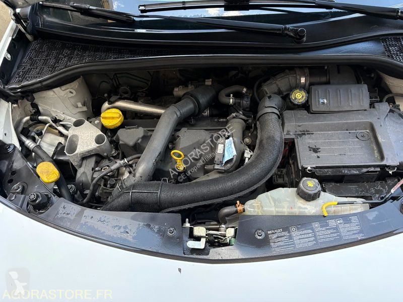 عربة نفعية Renault CLIO