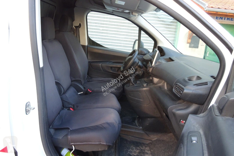 Véhicule utilitaire Peugeot PARTNER 1,5 HDI 100
