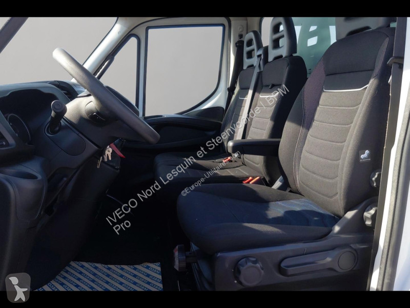 عربة نفعية Iveco CCb 35C16H3.0 empt 3750 BENNE...
