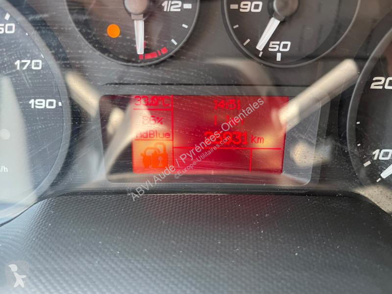 عربة نفعية Iveco 35C16H 3.0 35C16 CAISSE HAYON 3L