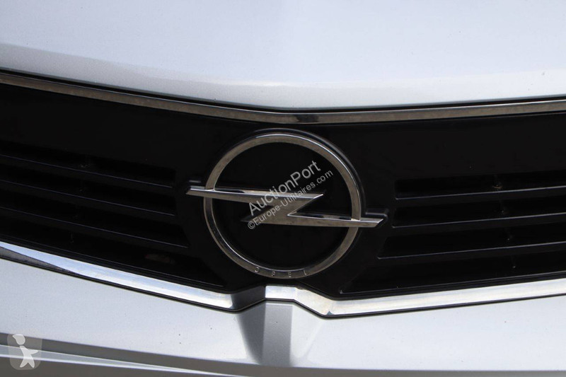 عربة نفعية Opel