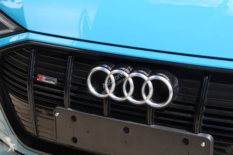 Furgoneta Audi  S Line e-tron
