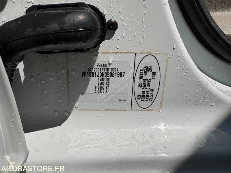 عربة نفعية Renault CLIO